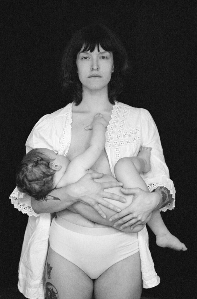 motherhood breastfeeding mother baby toddler lisa leutner sophie frank analog